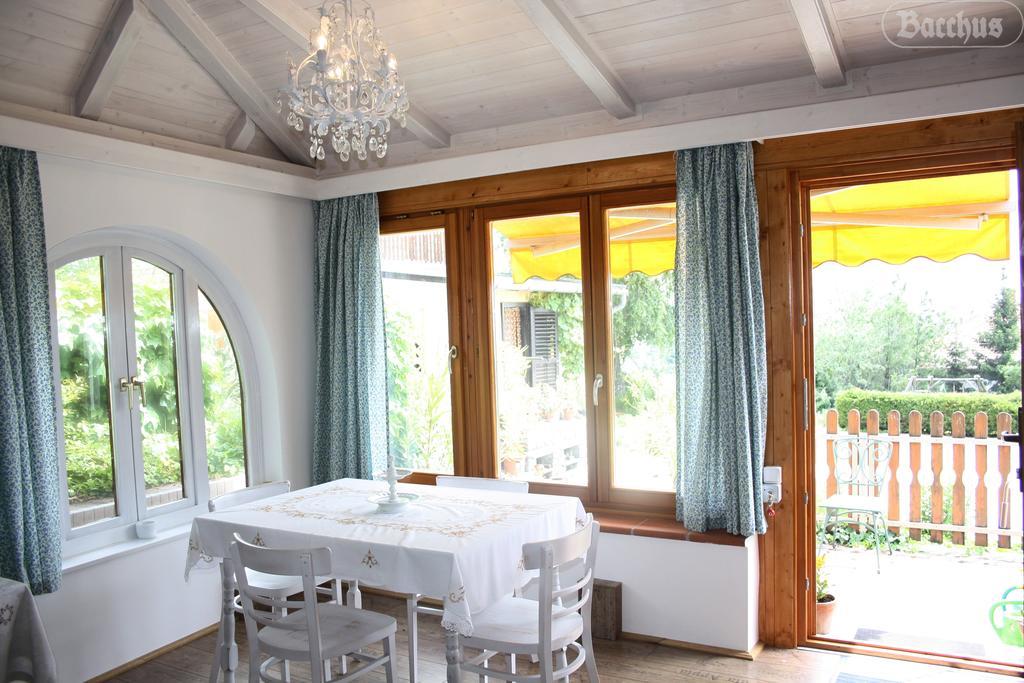Bacchus Apartman - Borbarlang, Badacsony Badacsonytomaj Ngoại thất bức ảnh