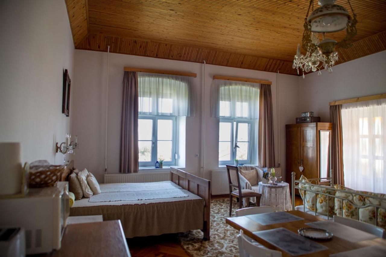 Bacchus Apartman - Borbarlang, Badacsony Badacsonytomaj Ngoại thất bức ảnh